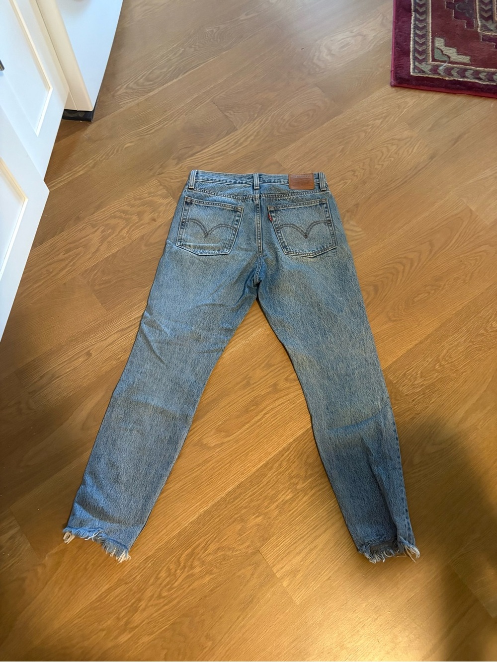 Levi's Wedgie Women's Light Blue Straight Leg Jeans. Size 26. - Picture 2 of 4